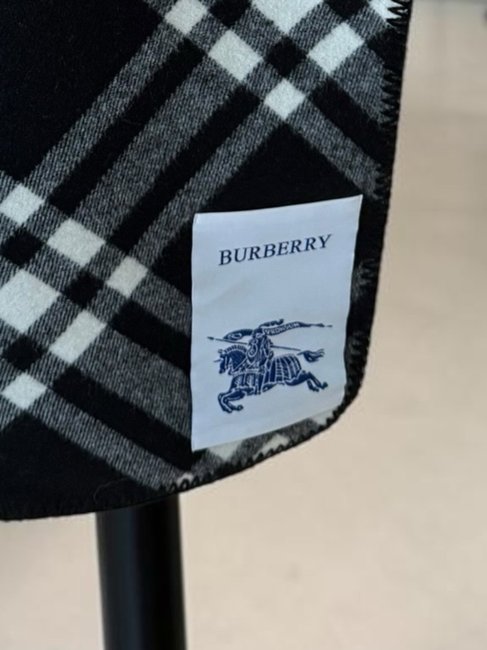 Source Unknown Black & White Plaid Scarf with Equestrian Label